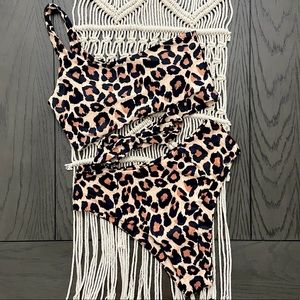 Women’s Leopard Print One Shoulder High Waisted Bikini Size Medium (8/10)